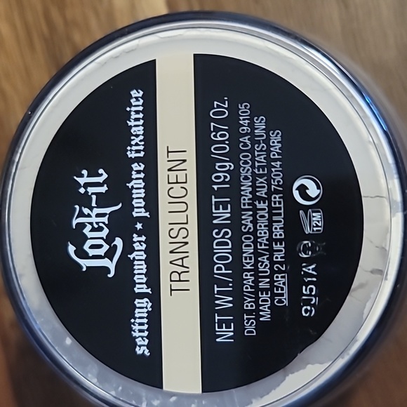 NIB KAT VON D LOCK-IT SETTING POWDER - Picture 10 of 12